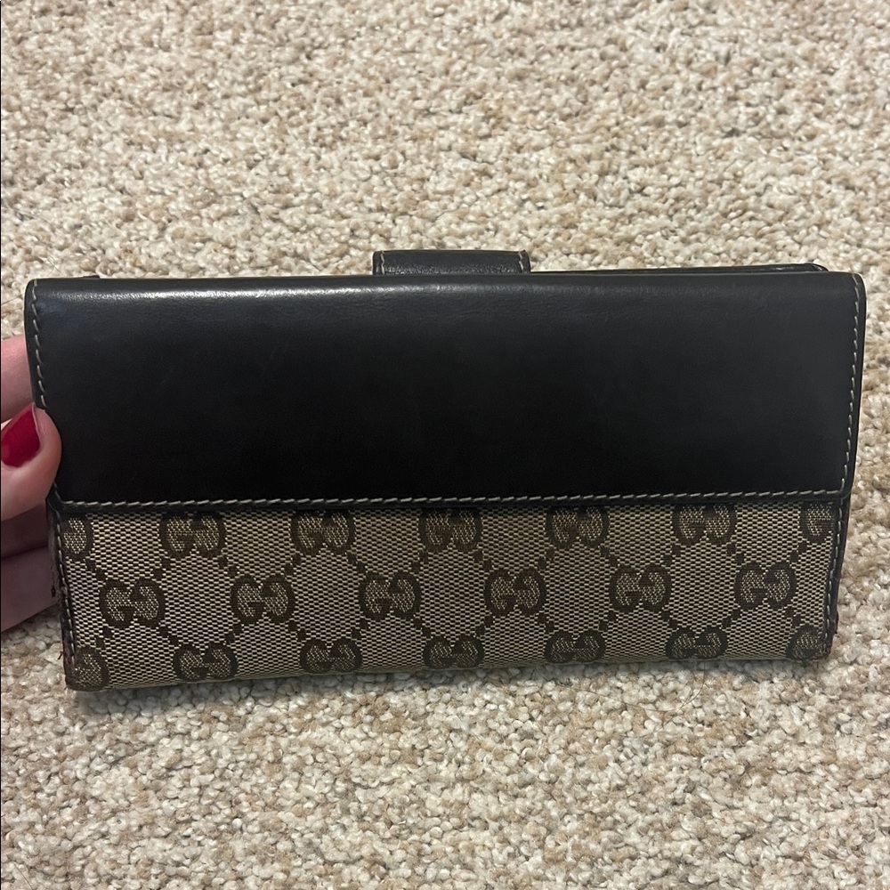 1448. Gucci Heart Tan and Brown French Purse Wallet - Picture 8 of 14